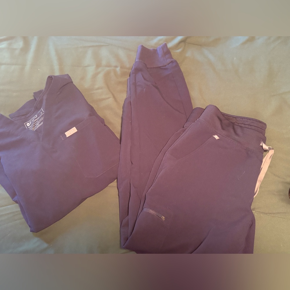 Figs Technical Collection Navy Top